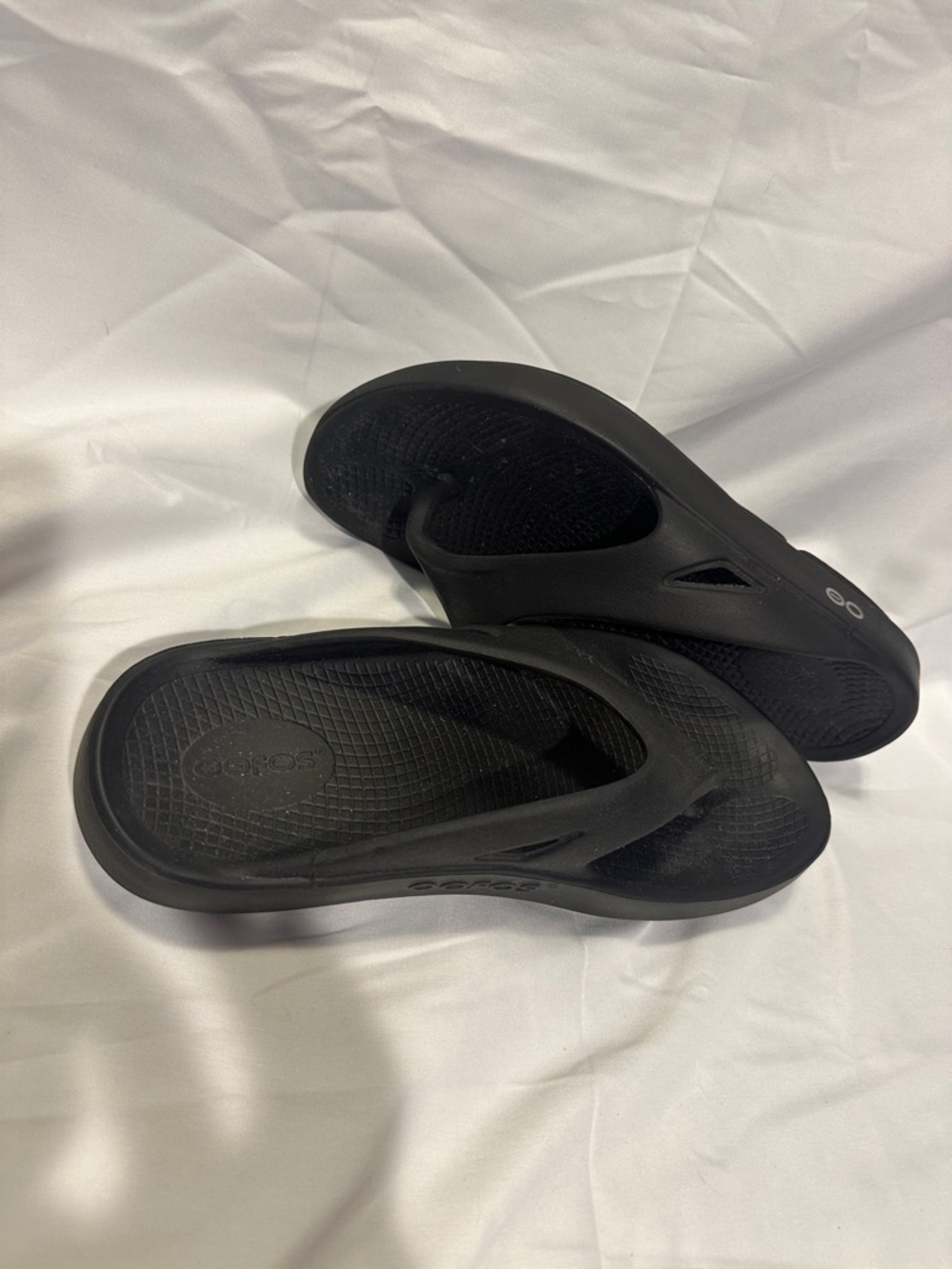 CROCS Black Classic Comfort Flip Flops